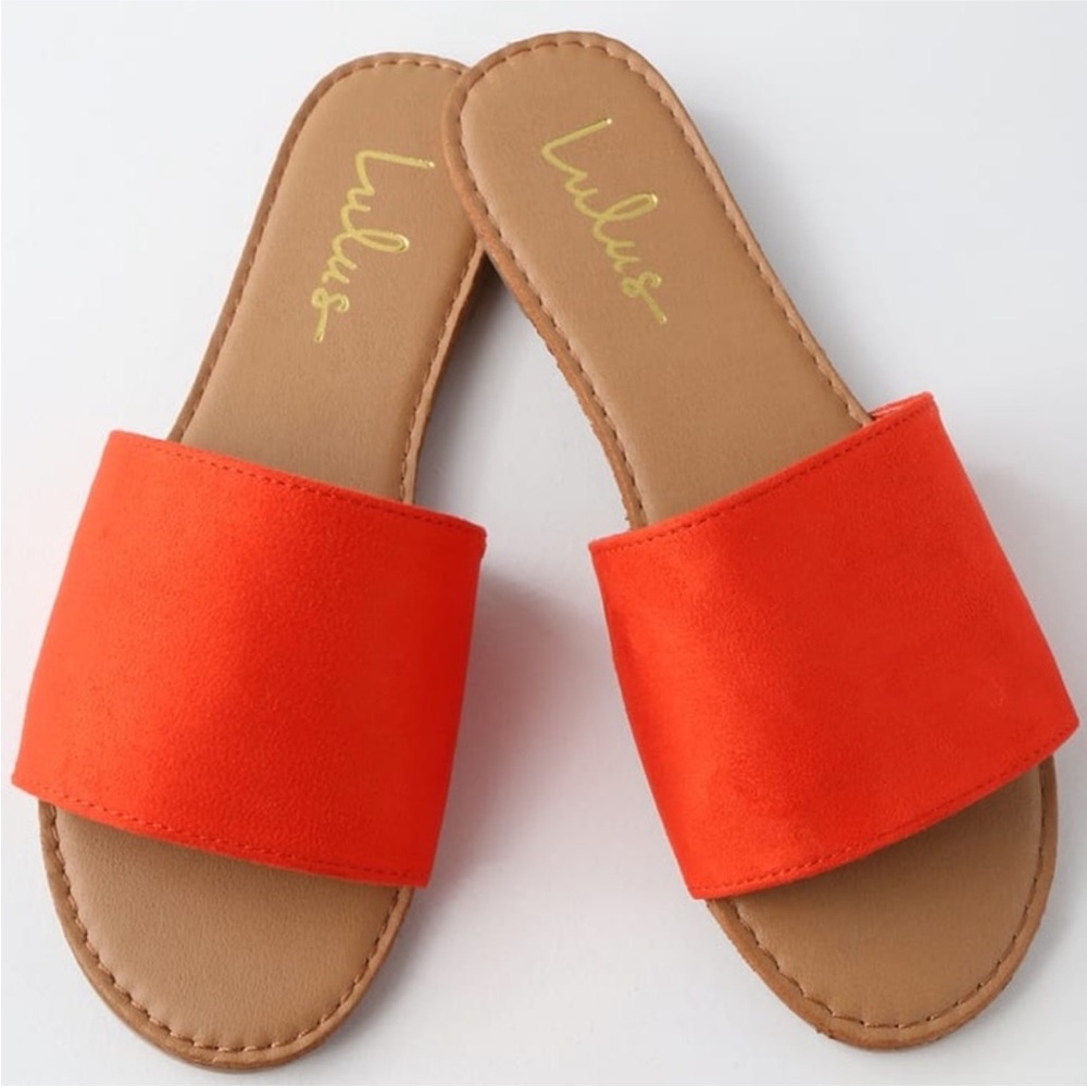 Lulu’s orange/red sandals